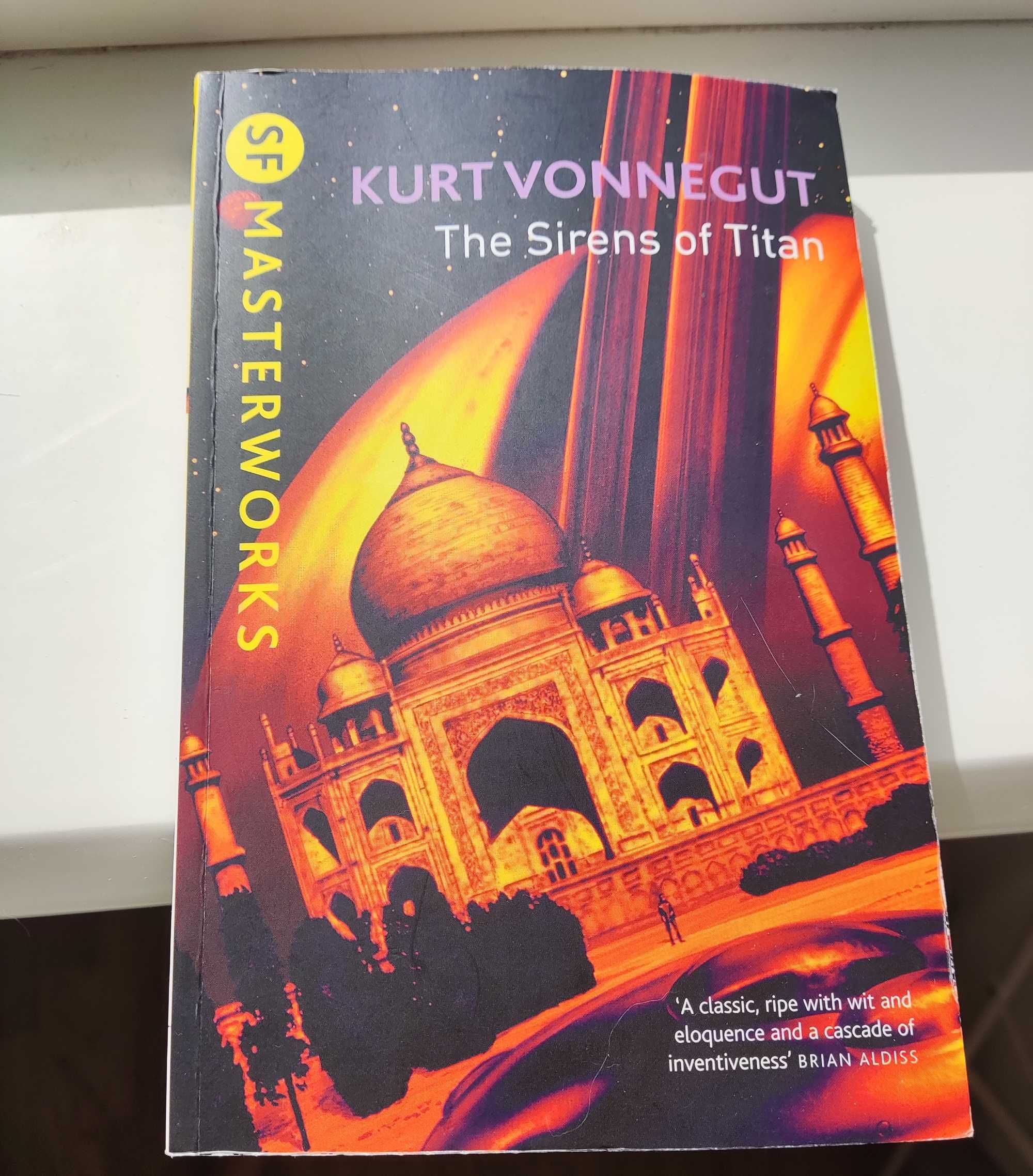 Книга англійською "The sirens of Titan" Kurt Vonnegut (Курт Воннегут)