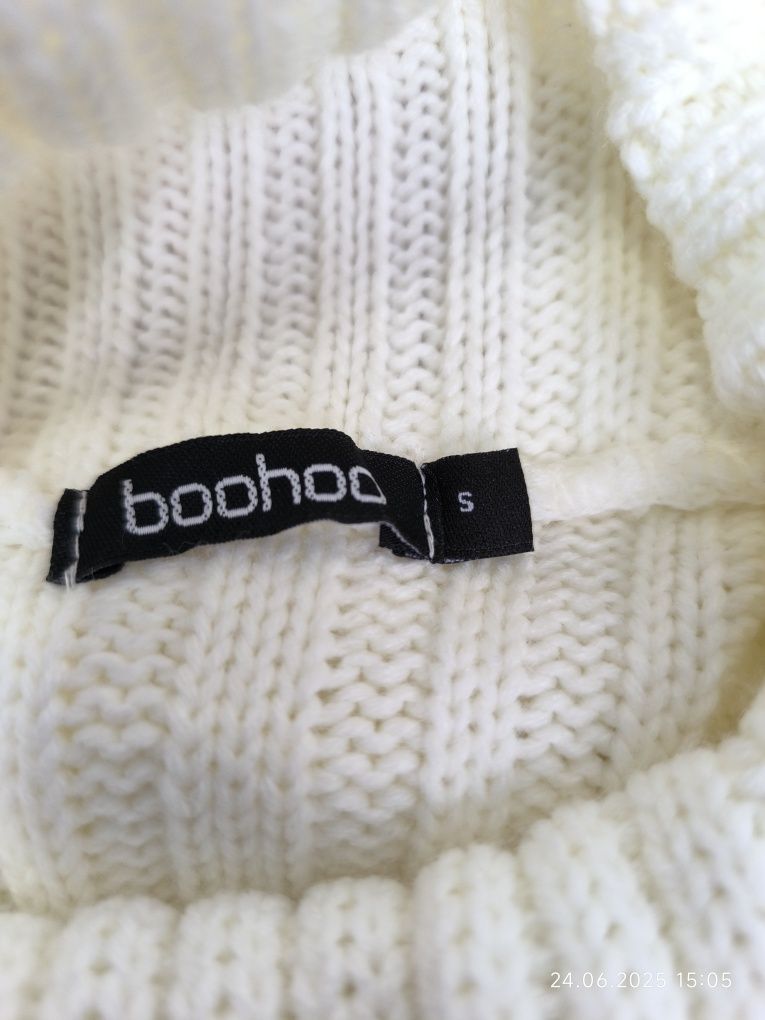 Sweter 8 S 36 M ecru luźny odkryte ramiona golf jesień zima