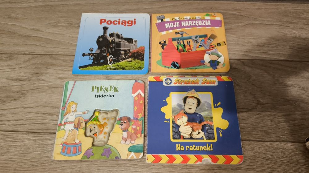 Zestaw 4 książeczek