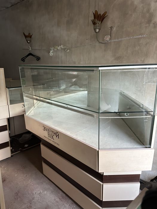 Продам шафи/ полиці для ювелірних фиробів