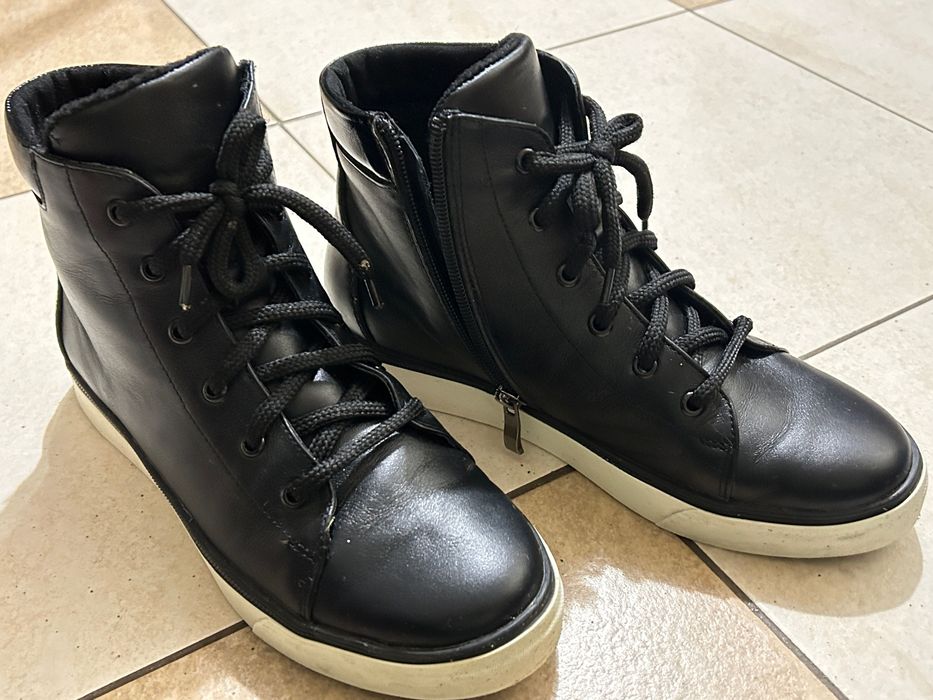 Осінні шкіряні черевики