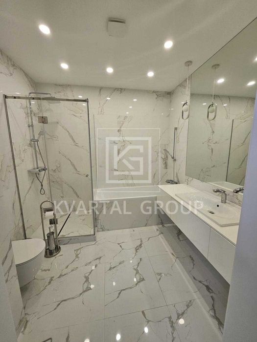 Одноповерховий будинок в сучасному стила з ремонтом. Микуличі