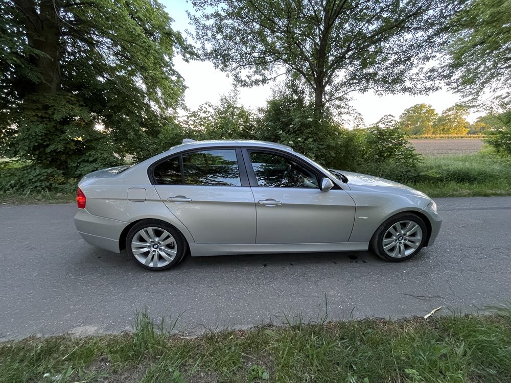 BMW E90 320I 2007