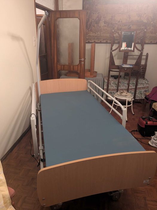 Cama Articular Electrica ESTRAD. C/RODAS