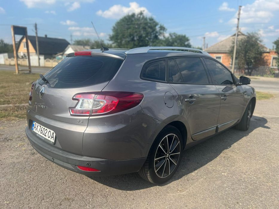 Меган 3 у відмінному стані