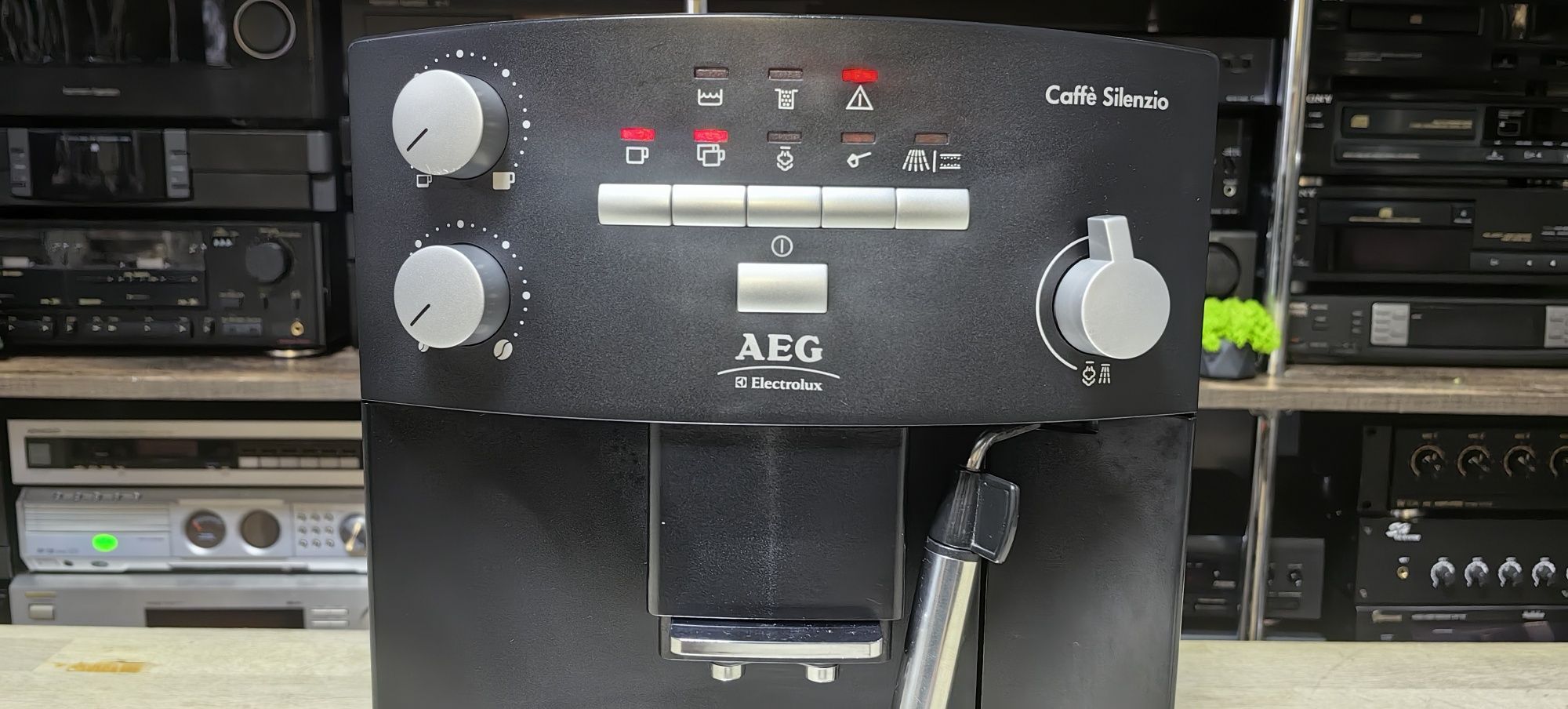 Кавова машина AEG Caffe Silenzio