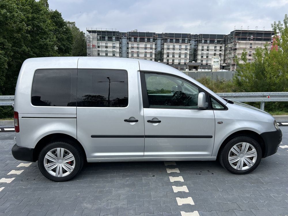 Vw Caddy 1.9 tdi 5 osob klima hak zamiana