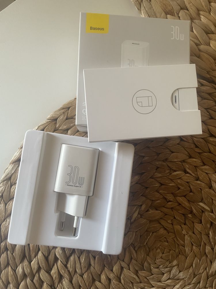 Nowa szybka ładowarka 30w Baseus usb c