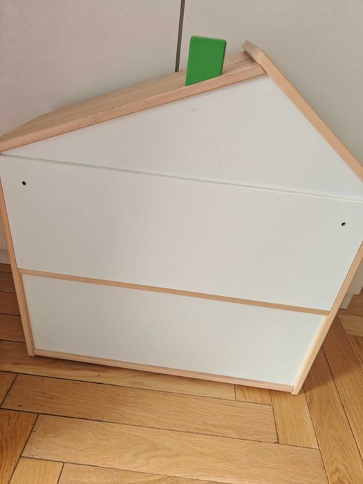 Domek /półka ścienna ikea