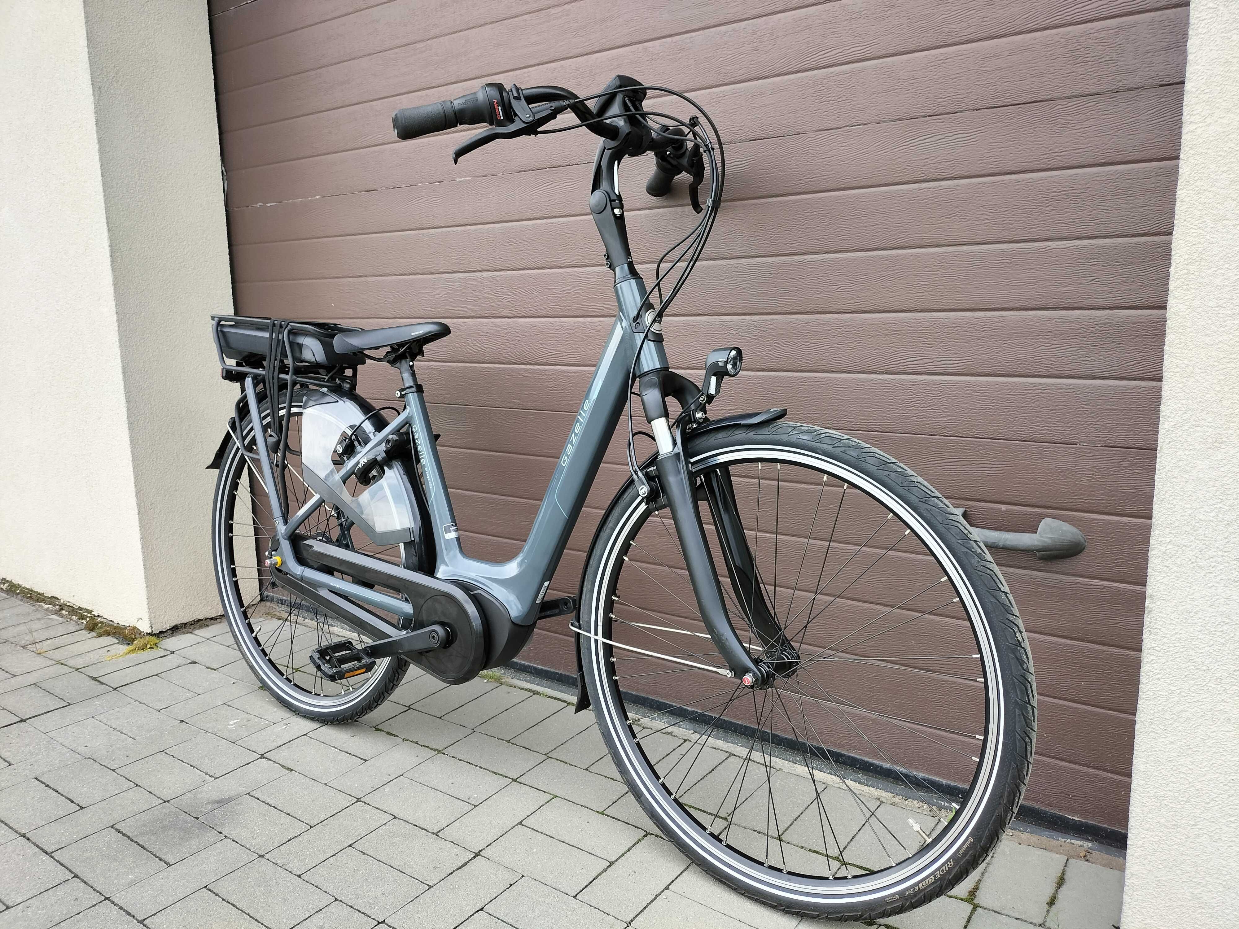 Rower elektryczny Gazelle Orange Bosch Rama 46 cm Nexus 7