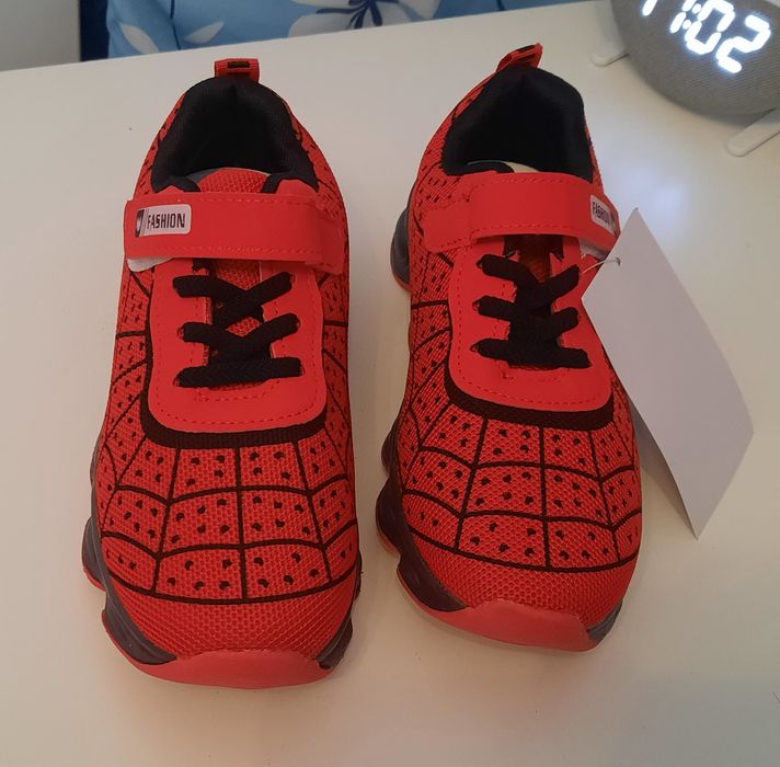 Buty chłopięce nowe