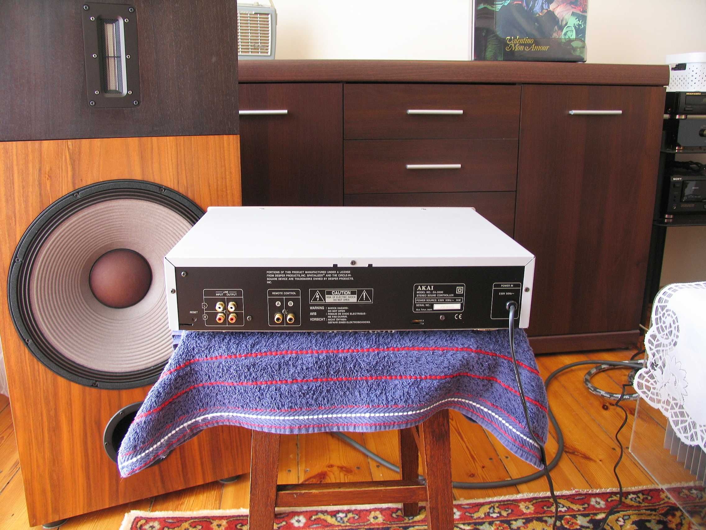 AKAI Model No. EA-3000 / Equalizer 3D Sound TOP '' Vintage ''