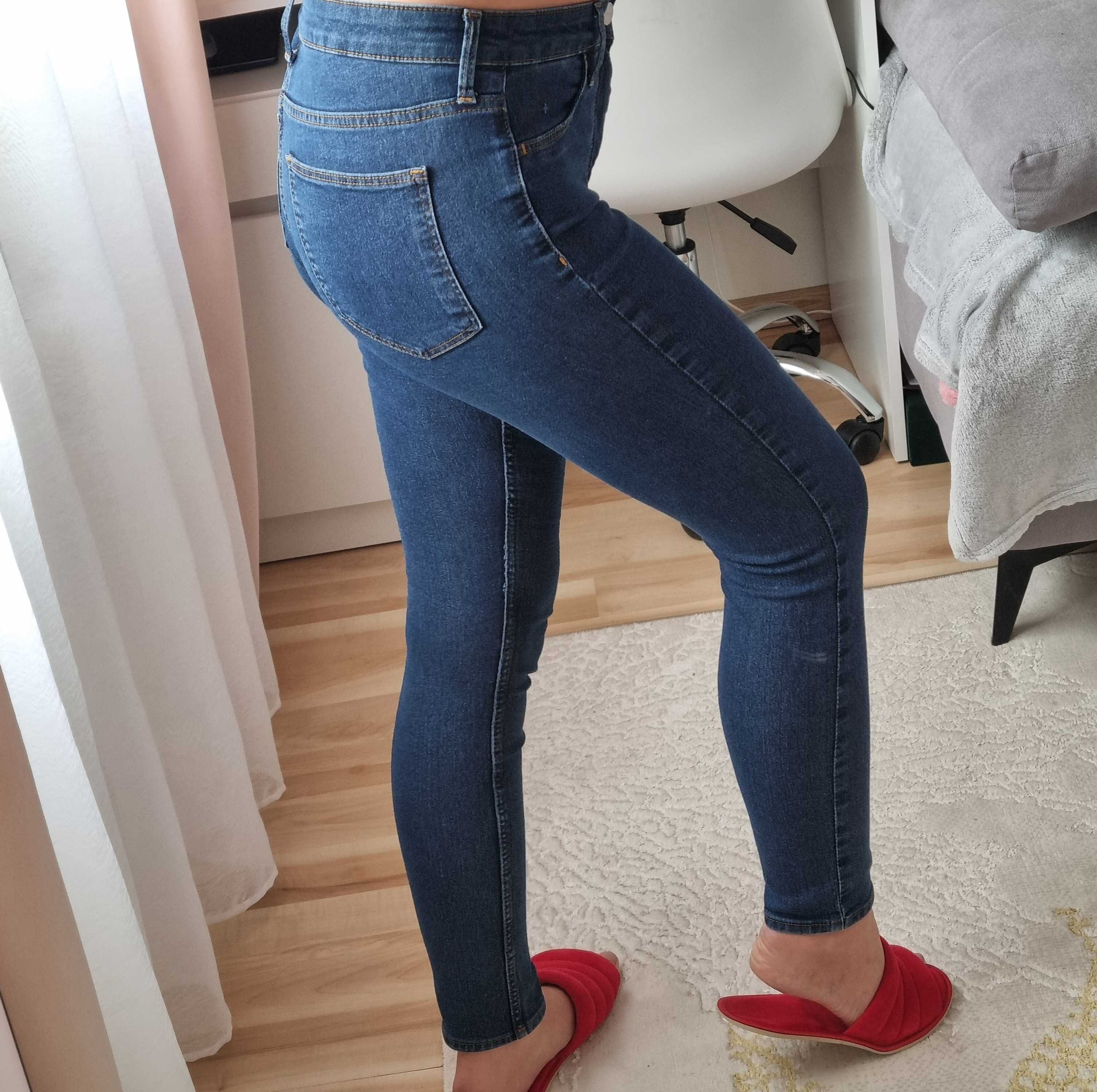 Damskie spodnie jeansowe H&M &DENIM Skinny Coupe Moulante rozm 28 S-M