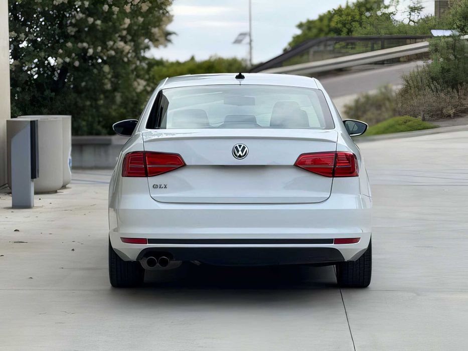 Volkswagen Jetta GLI      2015