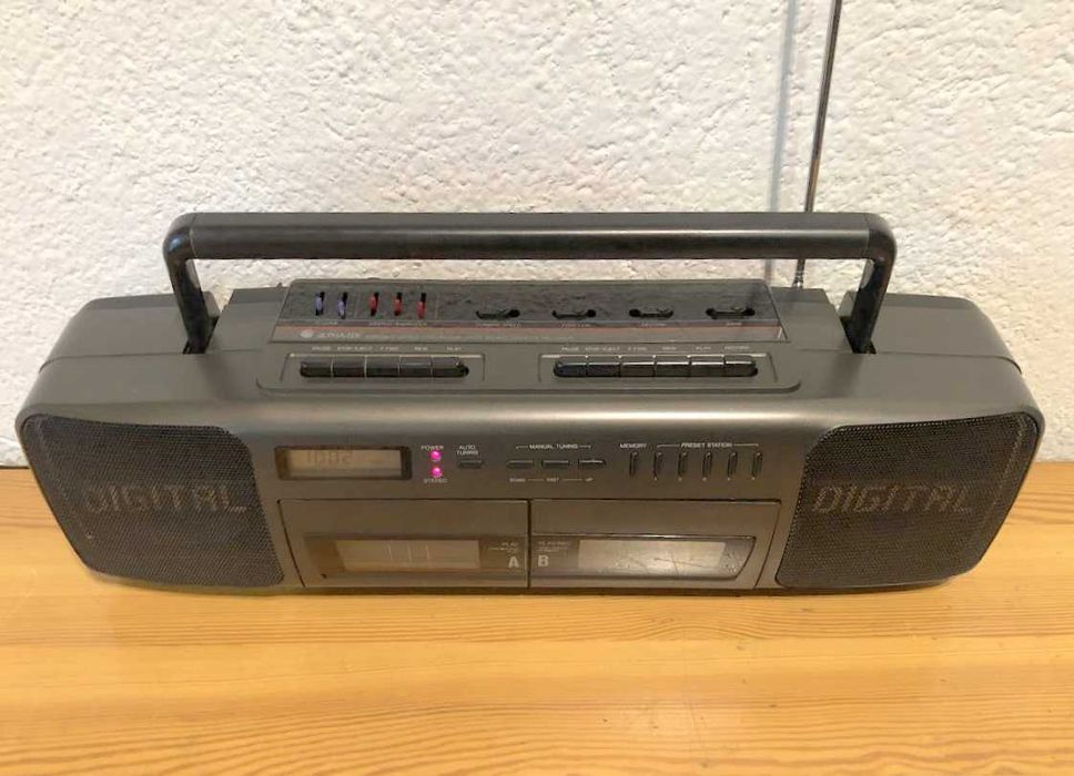 Radiomagnetofon ALPHA-TEK