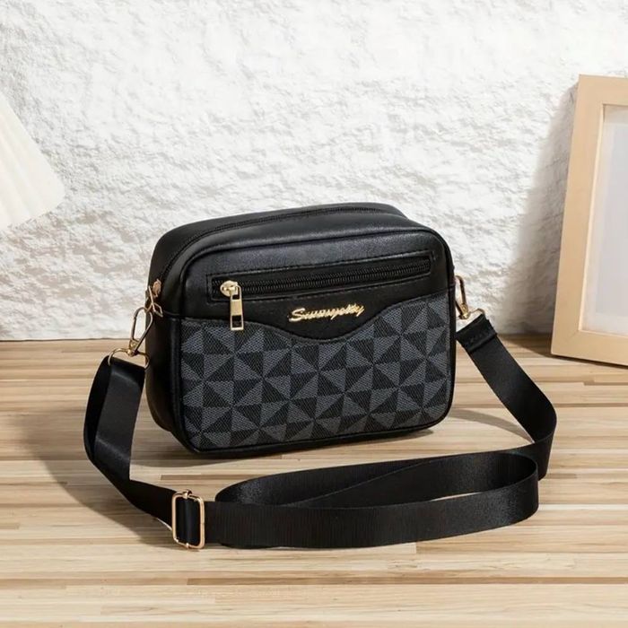 Сумочка жіноча через плече