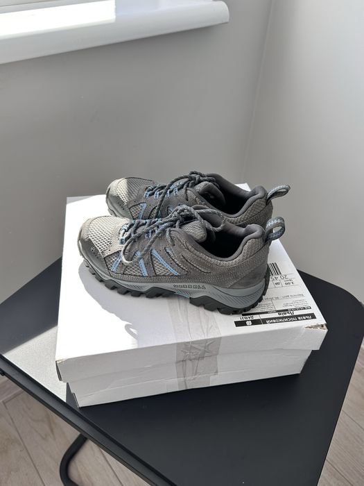 Нові кросівки для походів в гори/альпінізму/бігу