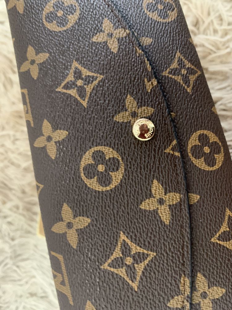 Продам стильний гаманець Louis Vuitton