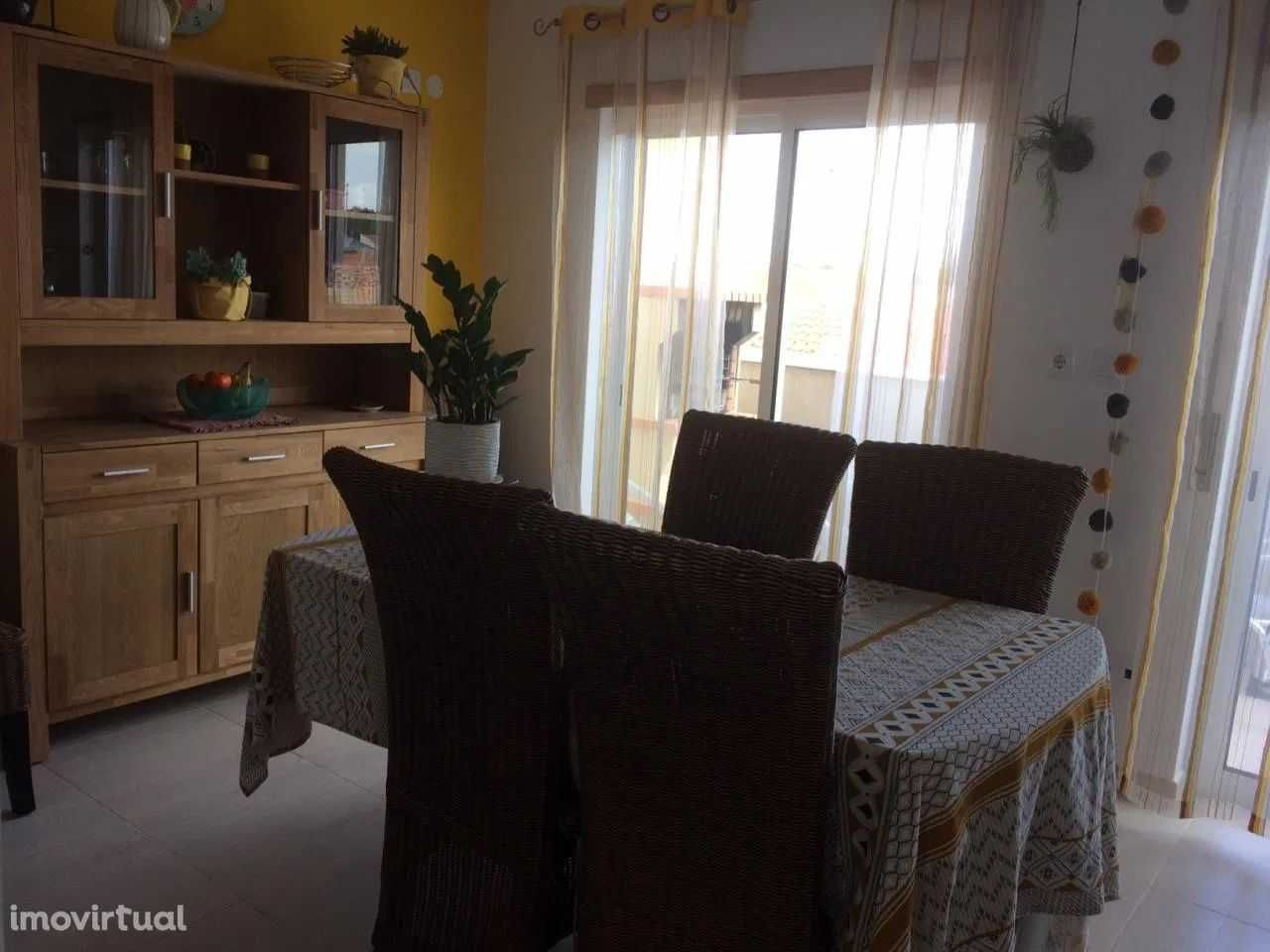 T2 c/terraço e barbecue a 250m da praia - 26/7 a 02/8!