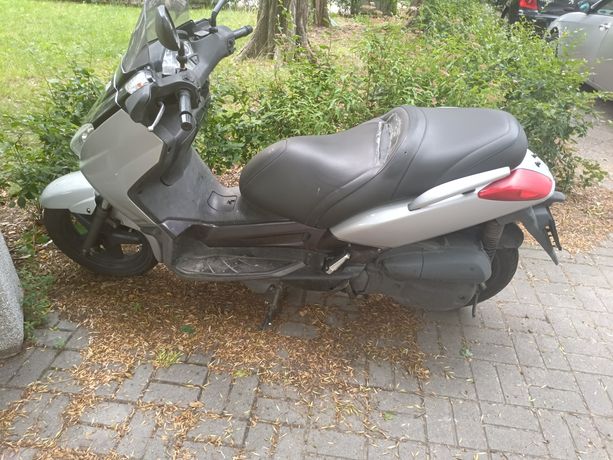 Yamaha Xmax YP125R