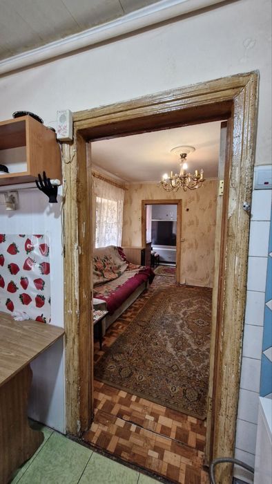 2 комн -27 метров. Центр. АГВ. Жилое состояние. ул. Колонтаевская