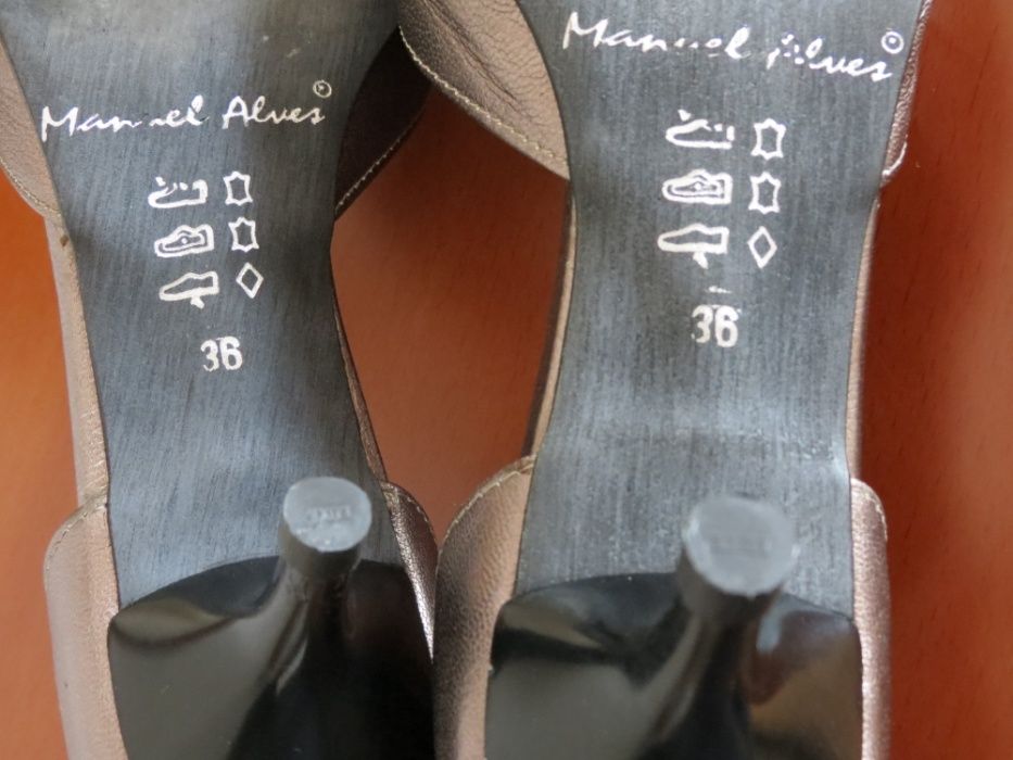 Sapatos pele bronze 36/37 c/ oferta colar