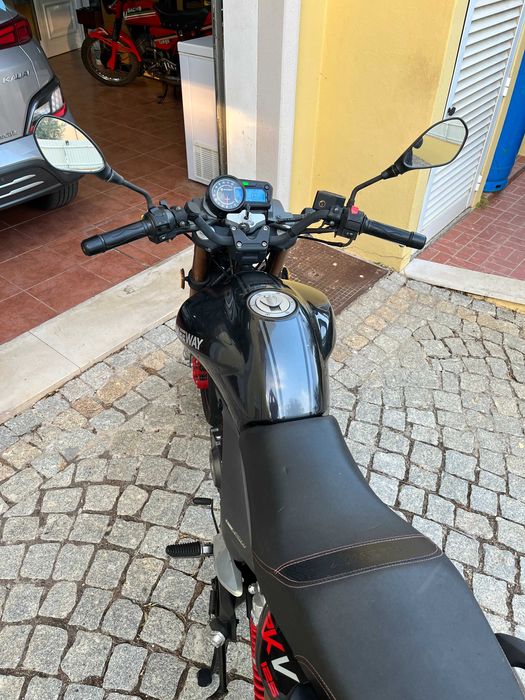 Keeway RKV 125, ano 2017