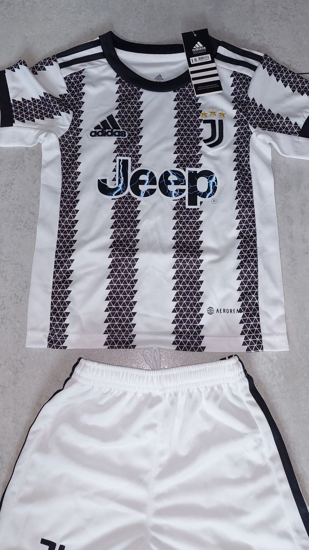 Nowy komplet piłkarski Adidas Juventus Turyn koszulka+spodenki 3-5lat