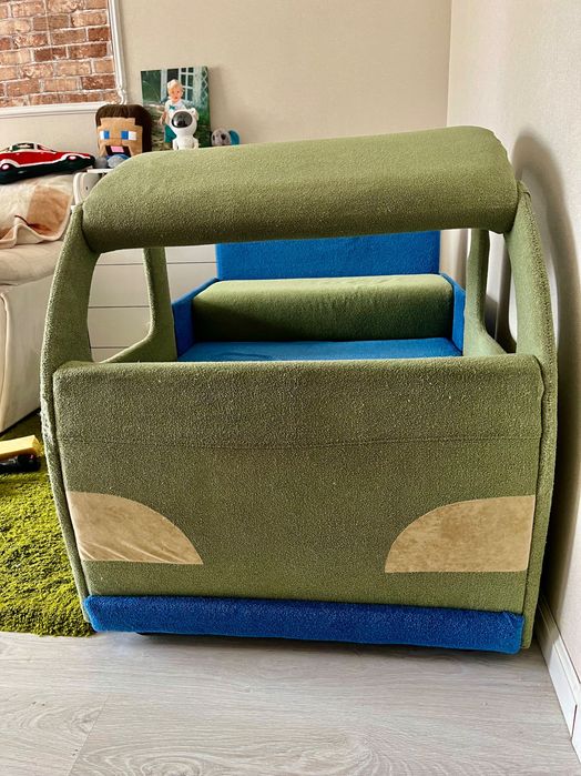 Дитяче ліжко машина диван