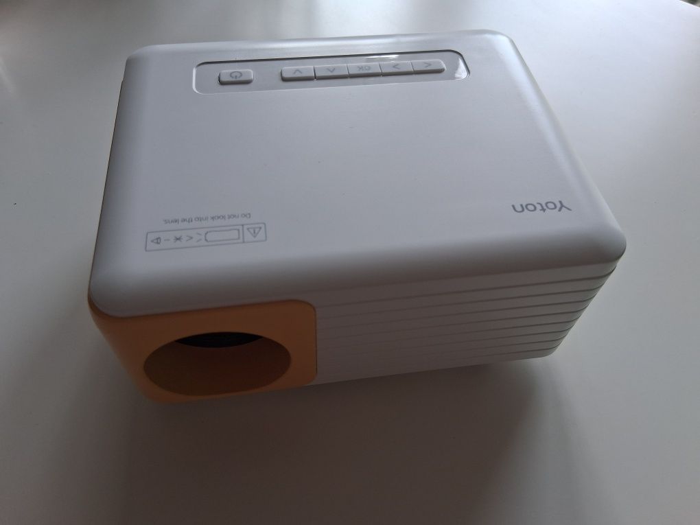Mini Projektor przenośny  Yoton