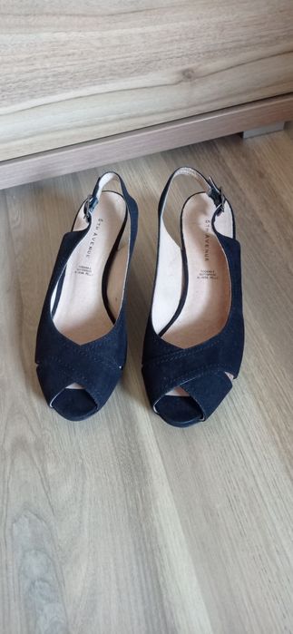 Skórzane czółenka sandały na obcasie rozmiar 39 5th Avenue