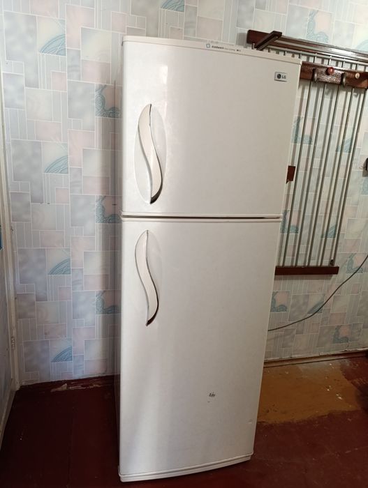 Холодильник LG бу, в отличном состоянии.