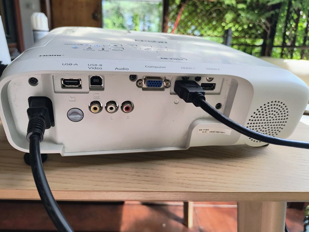 Projektor Epson EB-FH52