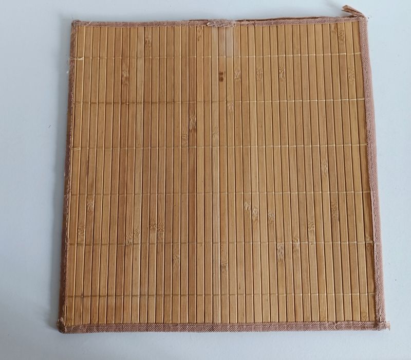 Podkładka bambusowa na stół kwadratowa
