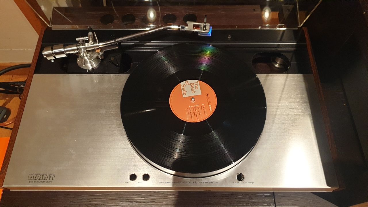 LUXMAN PD444 Gira disco Turntable PD 444