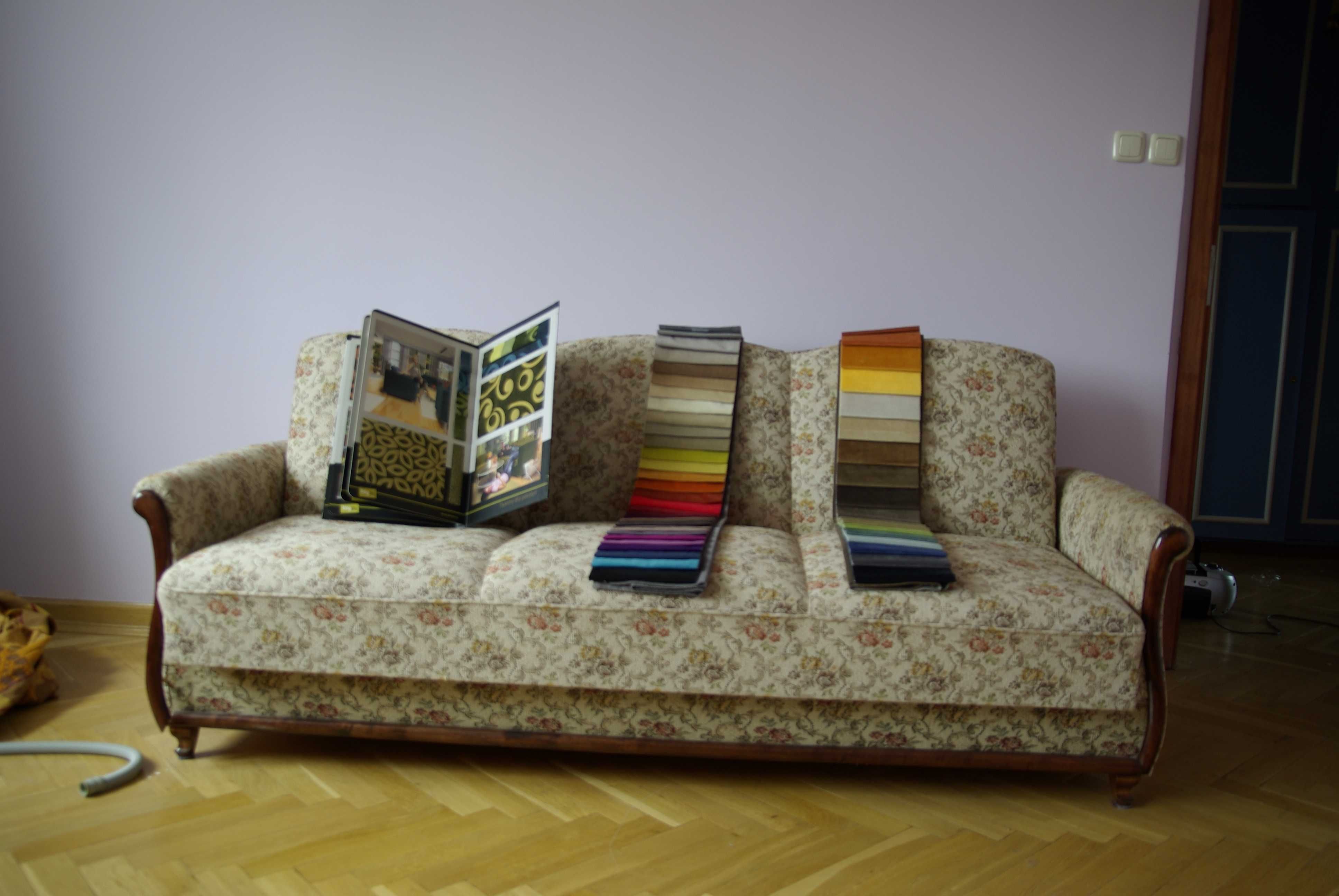 Kanapa sofa wersalka Lirka po renowacji -  nowe obicie