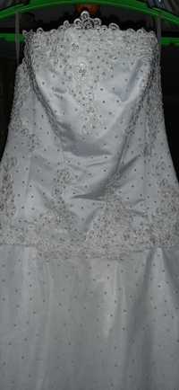 Продам новое свадебное платье/продам нову весільну сукню !