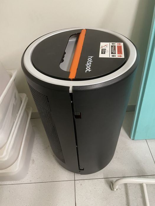 Aquecedor a gás HOTSPOT GALP PRETO com botija pluma vazia