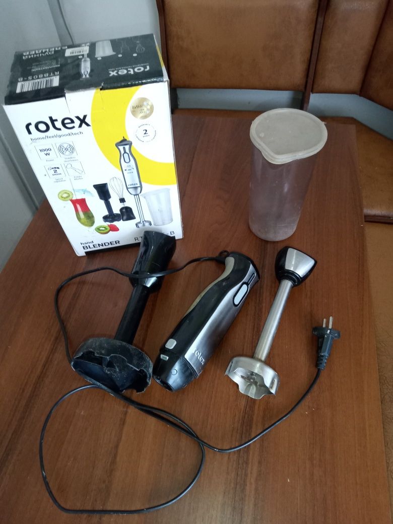 Блендер ROTEX RTB805-B