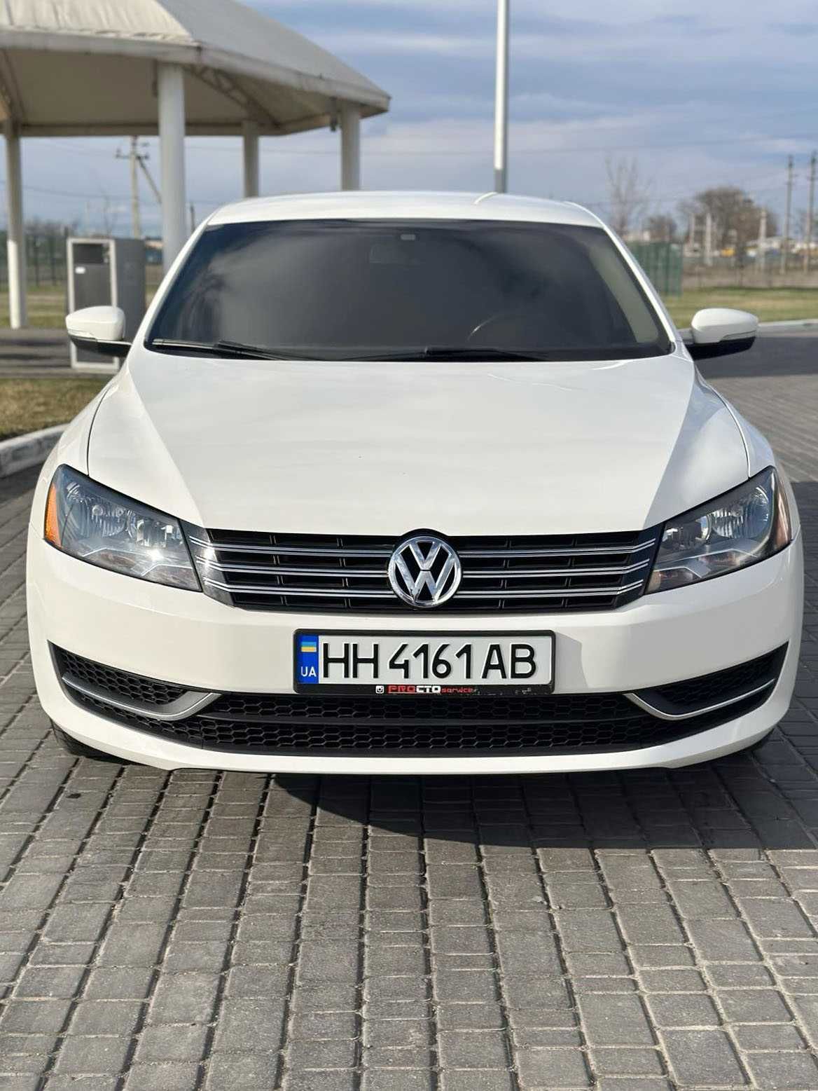 Volkswagen Passat B7 1.8TSi кожа 2014 год