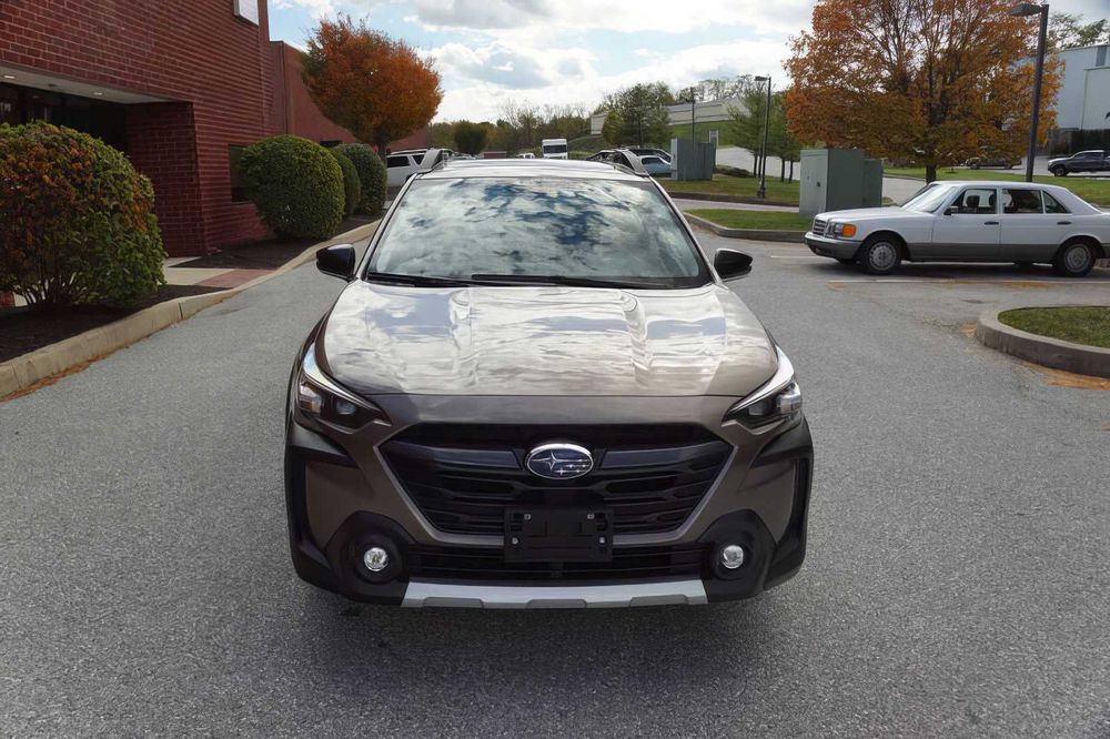 Subaru Outback      2023