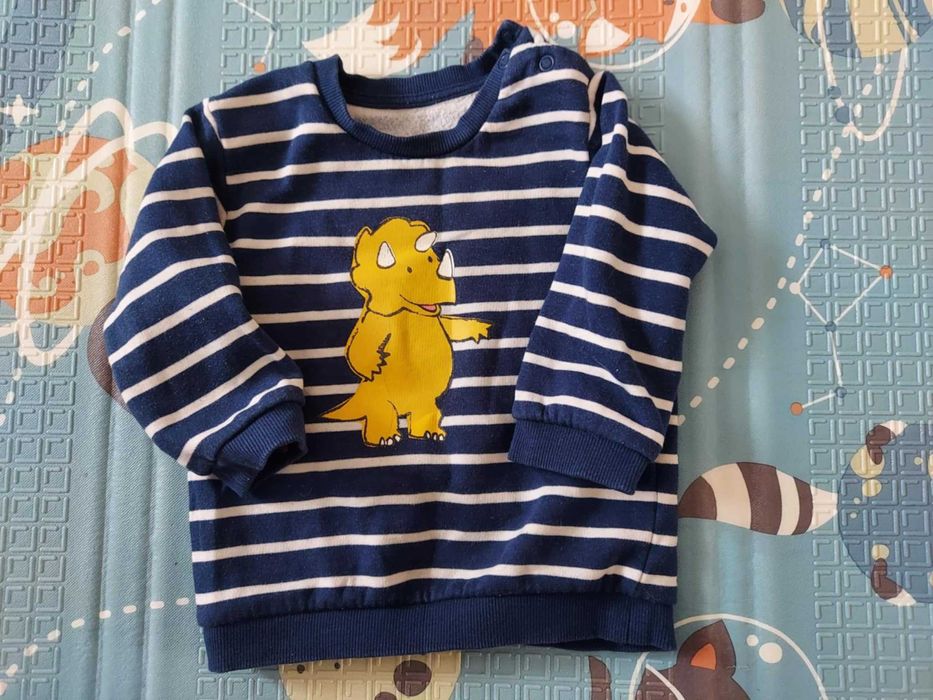 Bluza dziecięca w granatowo-białe paski z uroczym żółtym dinozaurem