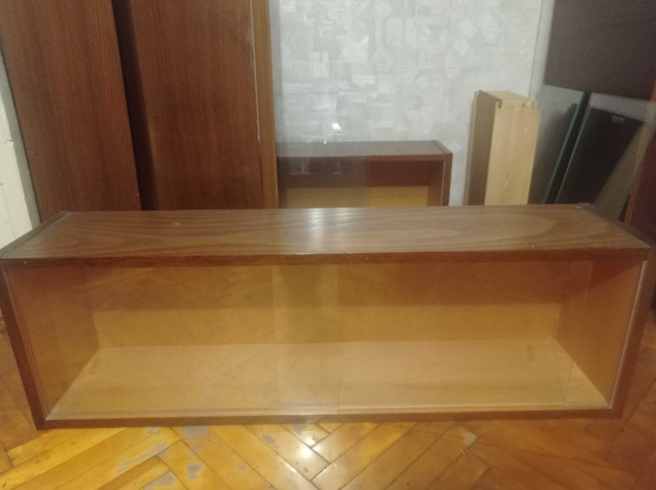 Полки книжные б/у в хорошем состоянии