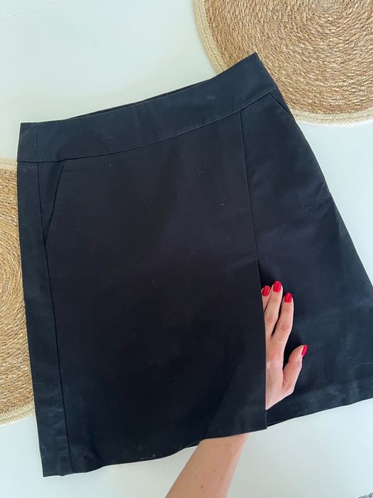 Czarna klasyczna elegancka spódniczka