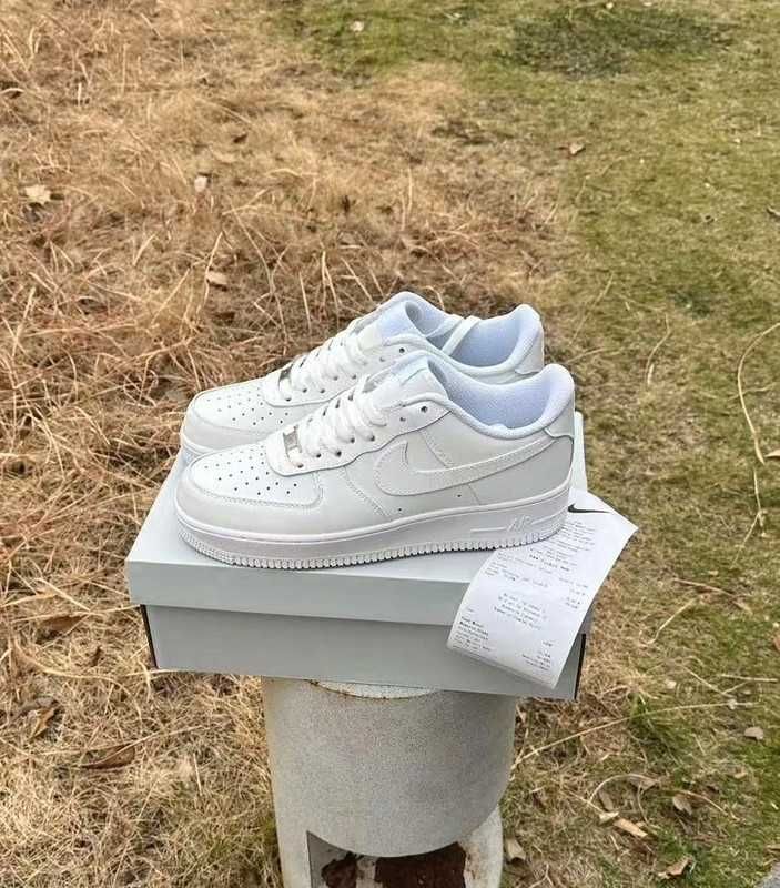Nowe oryginalne buty Nike Air Force 1 Low '07 Białe R.45