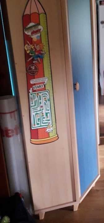 Szafa narożna z półką