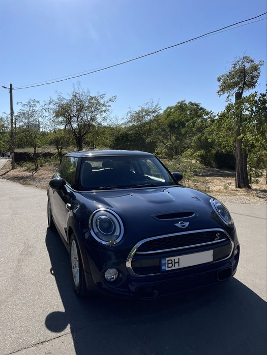 Продам Mini Cooper S 2015