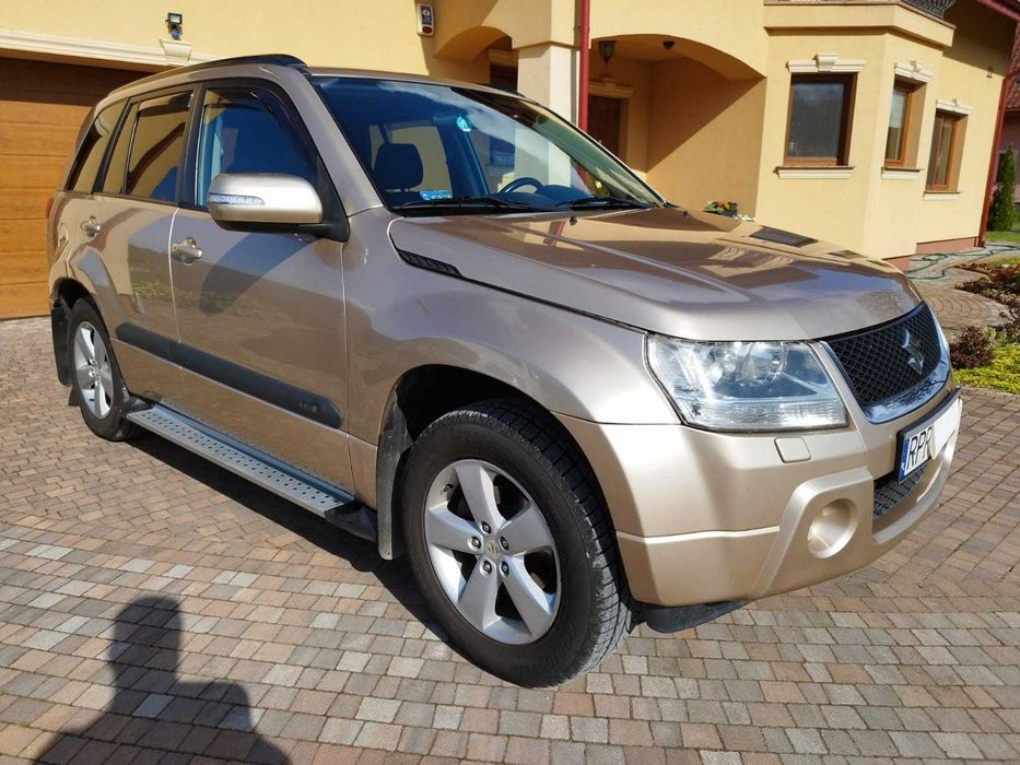 Suzuki Grand Vitara II 2.4 b+g