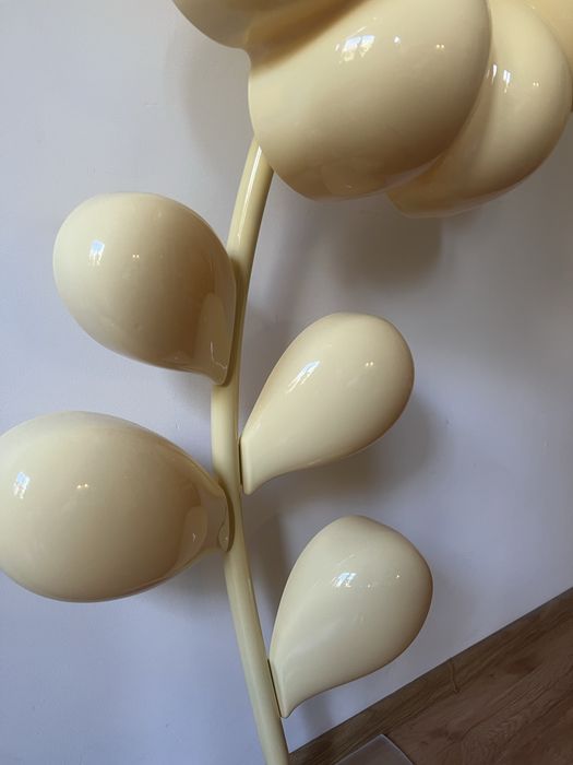 Figurka kwiata, 135 cm