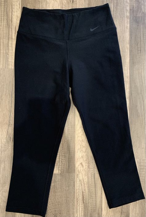 Sportowe legginsy 3/4 nike damskie